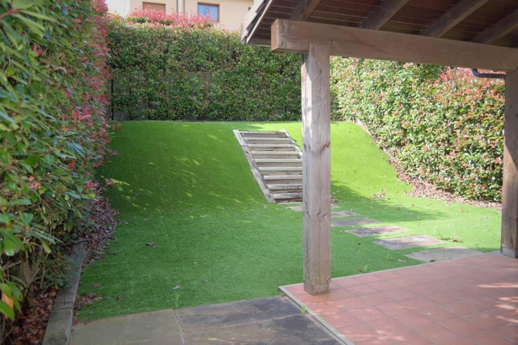 미뇨 Precioso Adosado En Urbanizacion Con Campo De Golf 빌라 외부 사진